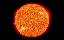 Солнце – звезда какого цвета?